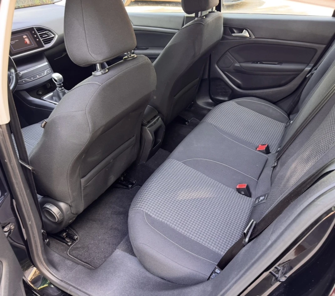 Peugeot 308 Facelift 1.2 e-THP 110 к.с., снимка 9 - Автомобили и джипове - 55198313