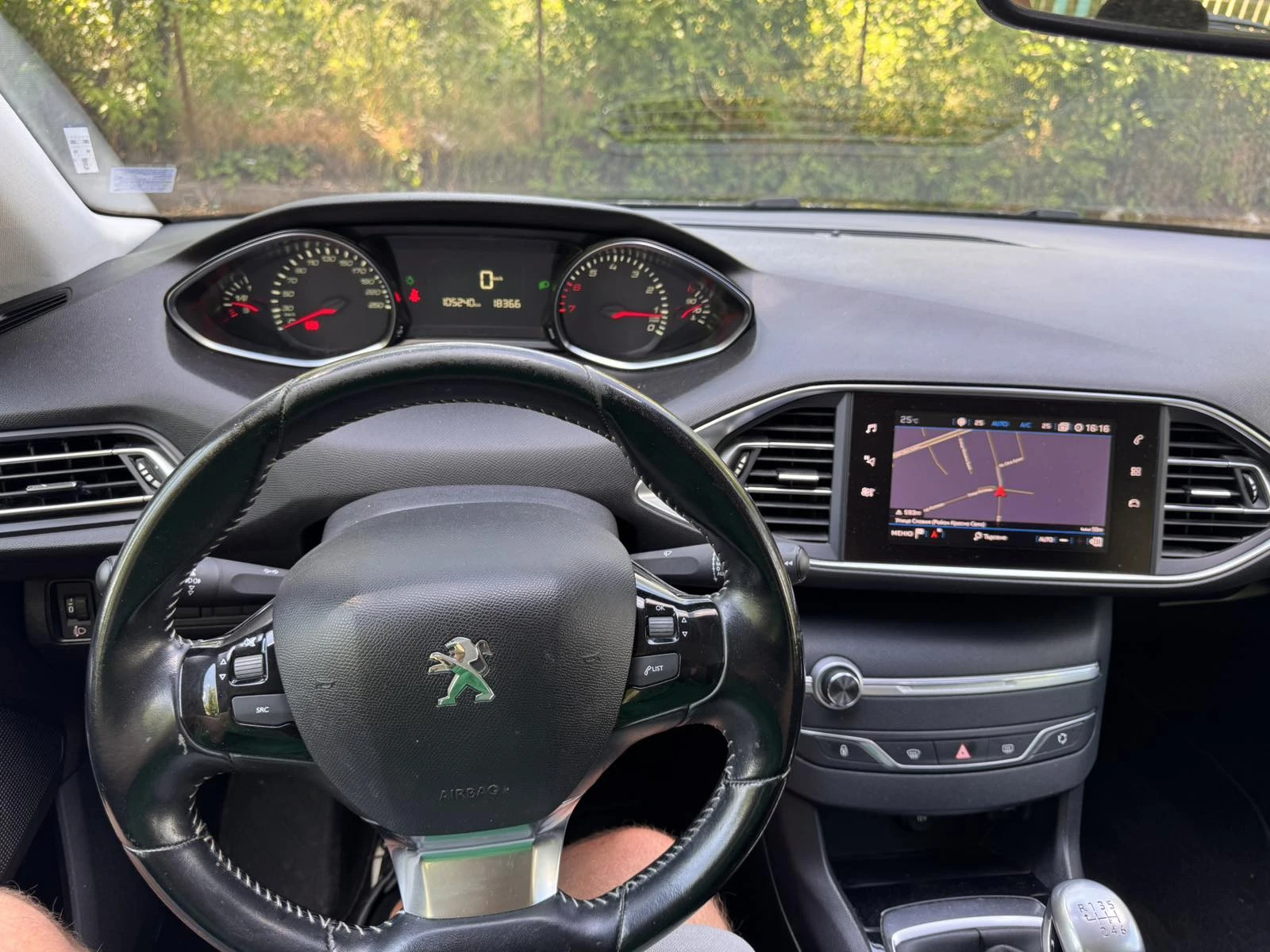 Peugeot 308 Facelift 1.2 e-THP 110 к.с., снимка 7 - Автомобили и джипове - 55198313