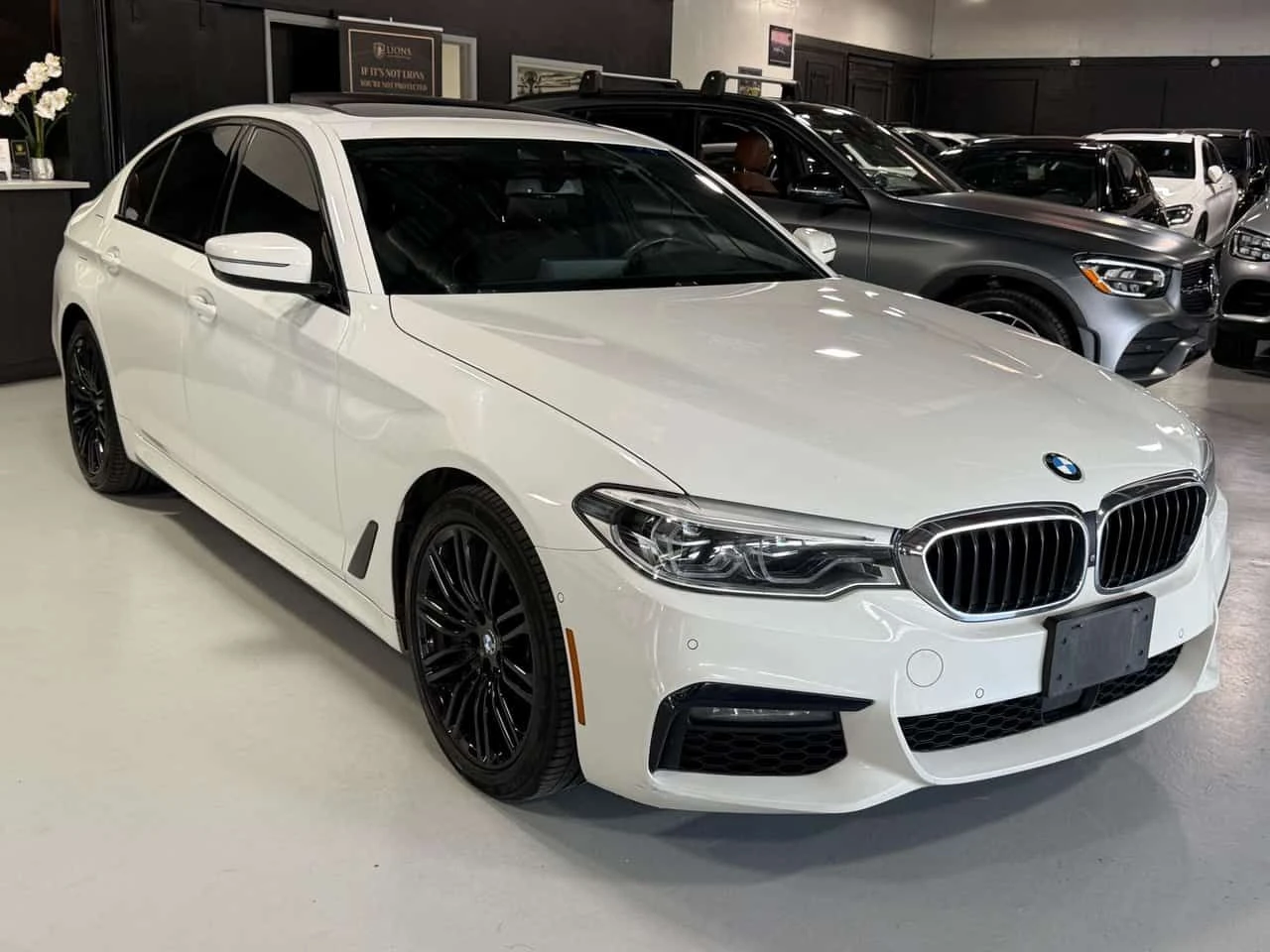 BMW 540 * 540i XDRIVE M SPORT PKG NAVIGATION R CAM CLEAN C, снимка 3 - Автомобили и джипове - 55484667