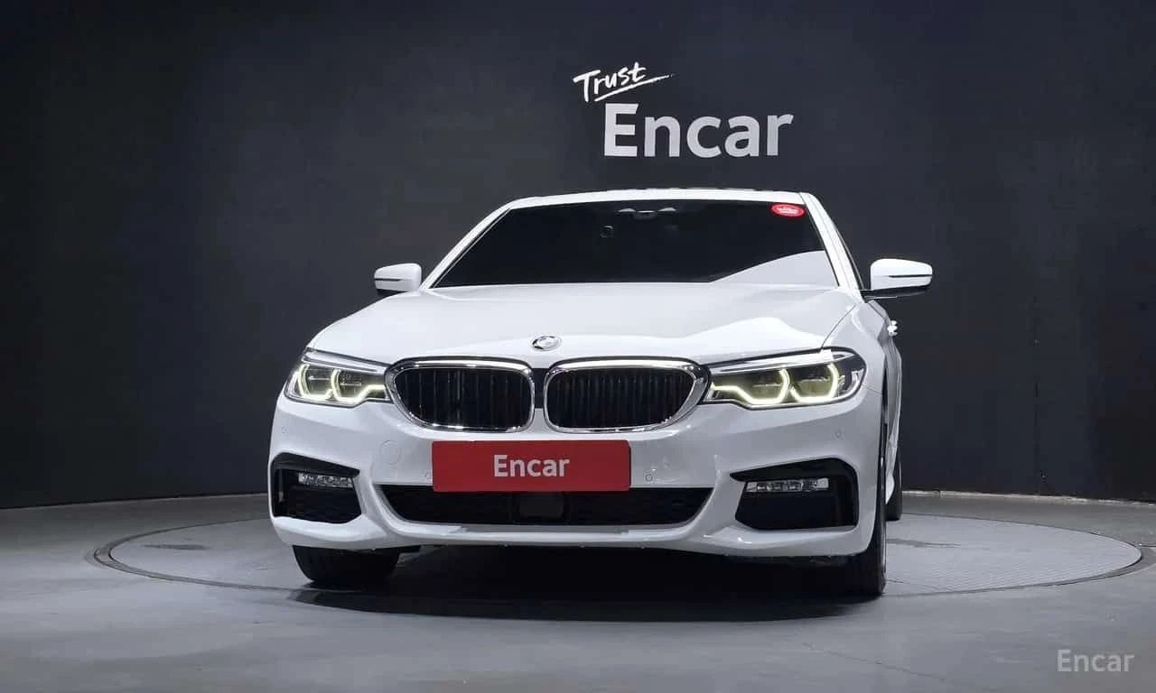 BMW 520 * xDrive M Sport Package * DISTRONIC, снимка 3 - Автомобили и джипове - 55571748