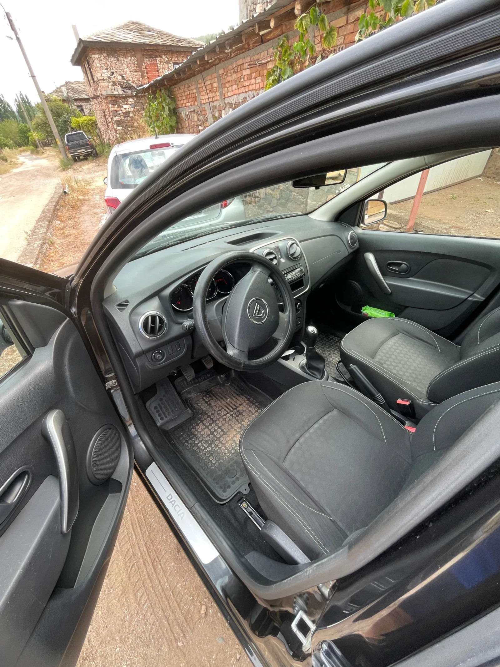 Dacia Sandero, снимка 7 - Автомобили и джипове - 55737124