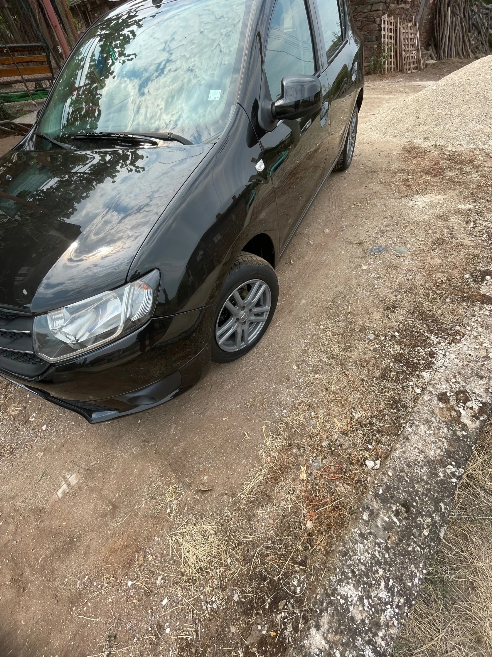 Dacia Sandero, снимка 4 - Автомобили и джипове - 55737124