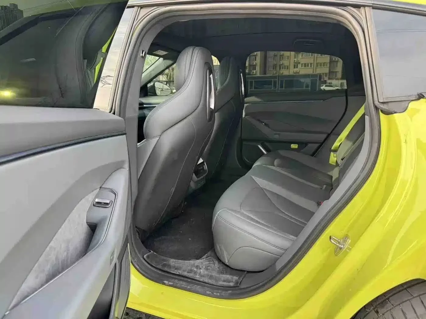 Xpeng P7, снимка 9 - Автомобили и джипове - 56690037