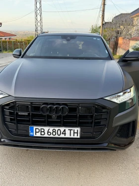 ������ Audi Q8