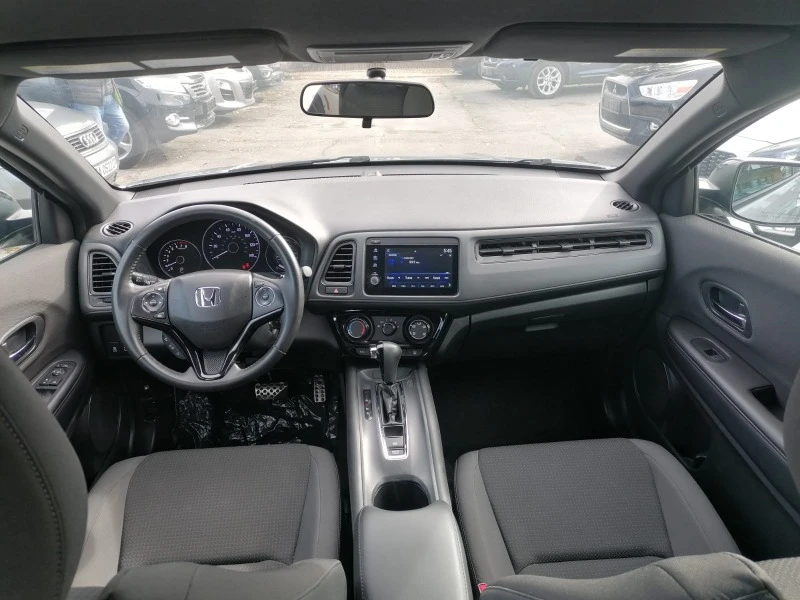 Honda Hr-v 1.8 Sport 4x4, снимка 8 - Автомобили и джипове - 43202659