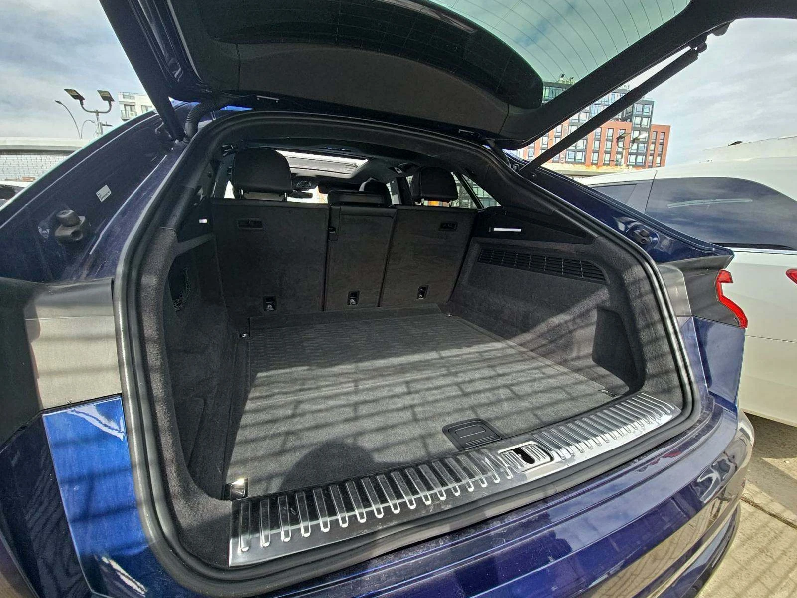 Audi Q8 Premium Plus * CARFAX* * АВТО КРЕДИТ*  - изображение 5