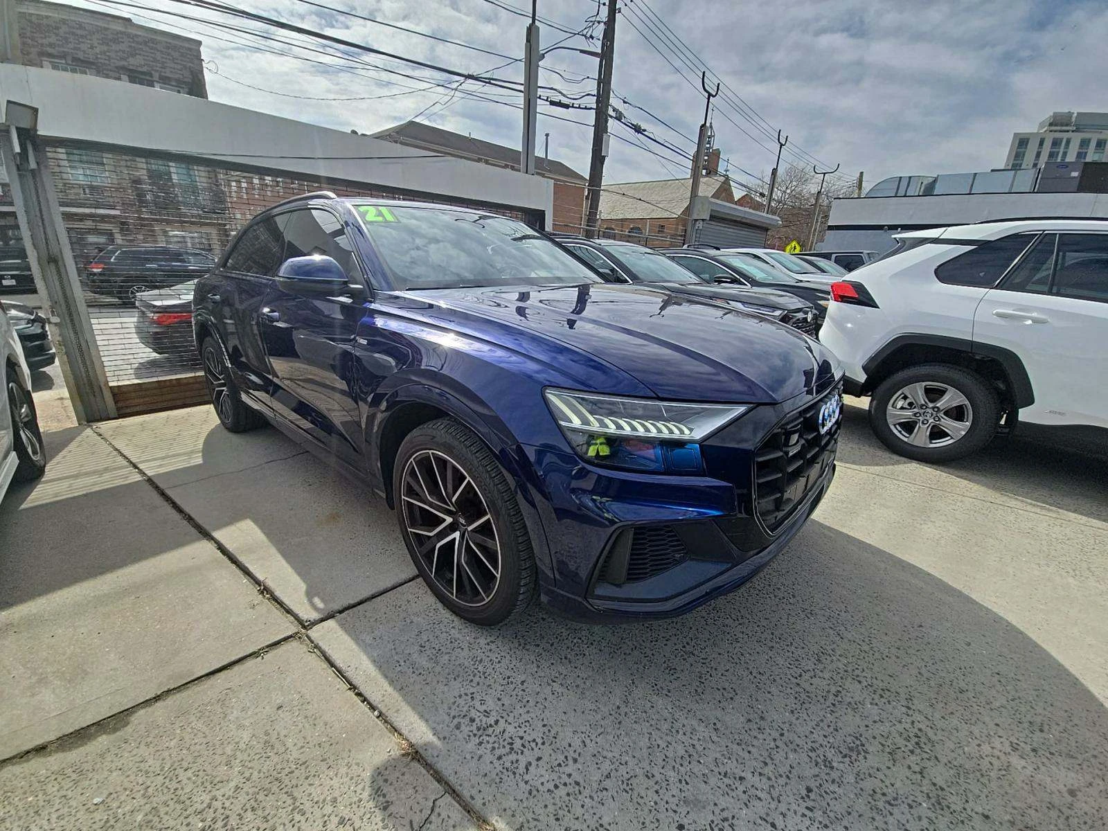 Audi Q8 Premium Plus * CARFAX* * АВТО КРЕДИТ*  - изображение 2