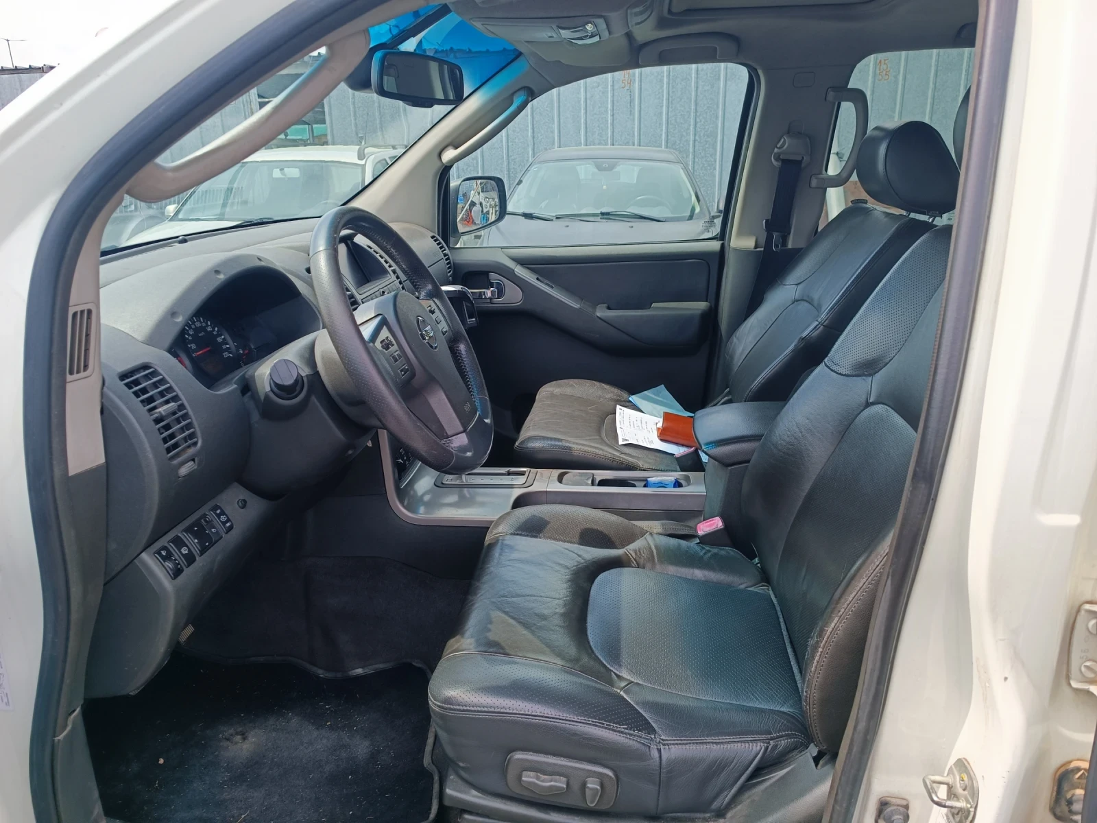 Nissan Navara 2.5dci NAVI AUTOMATIC КОЖА БЛОКАЖ ИТАЛИЯ ШИБИДАХ  - изображение 8