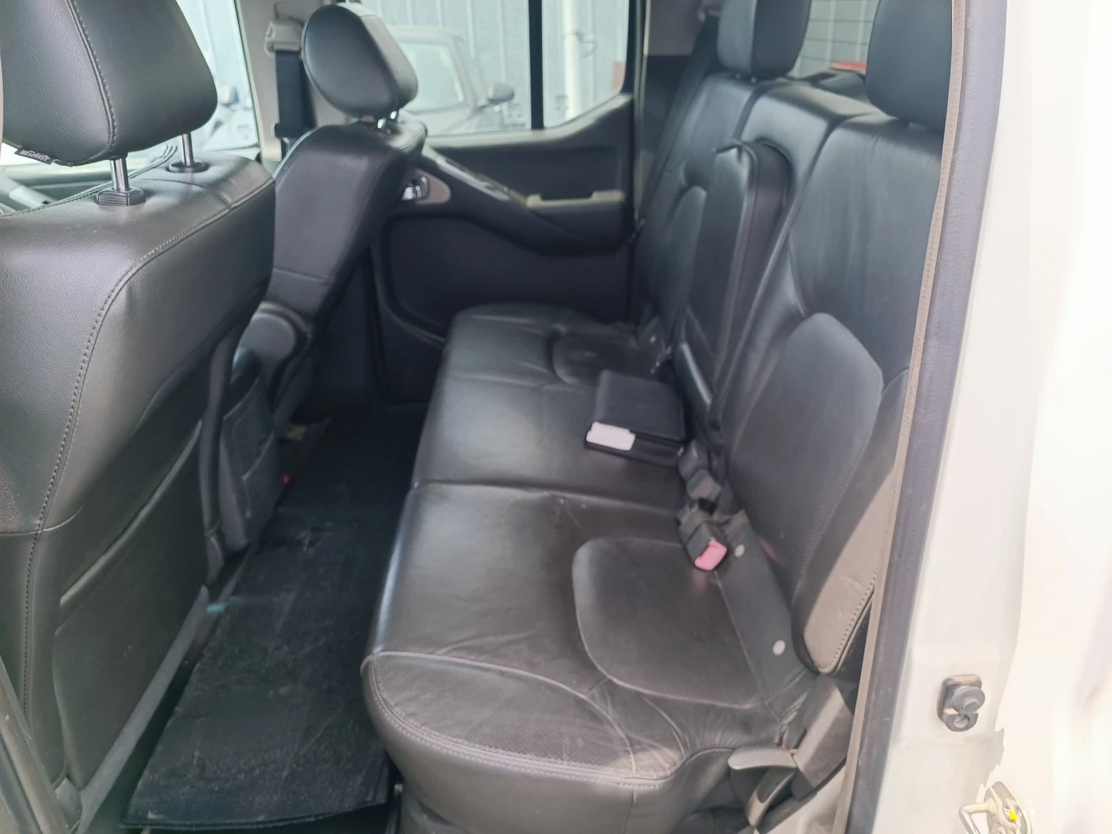 Nissan Navara 2.5dci NAVI AUTOMATIC КОЖА БЛОКАЖ ИТАЛИЯ ШИБИДАХ  - изображение 9