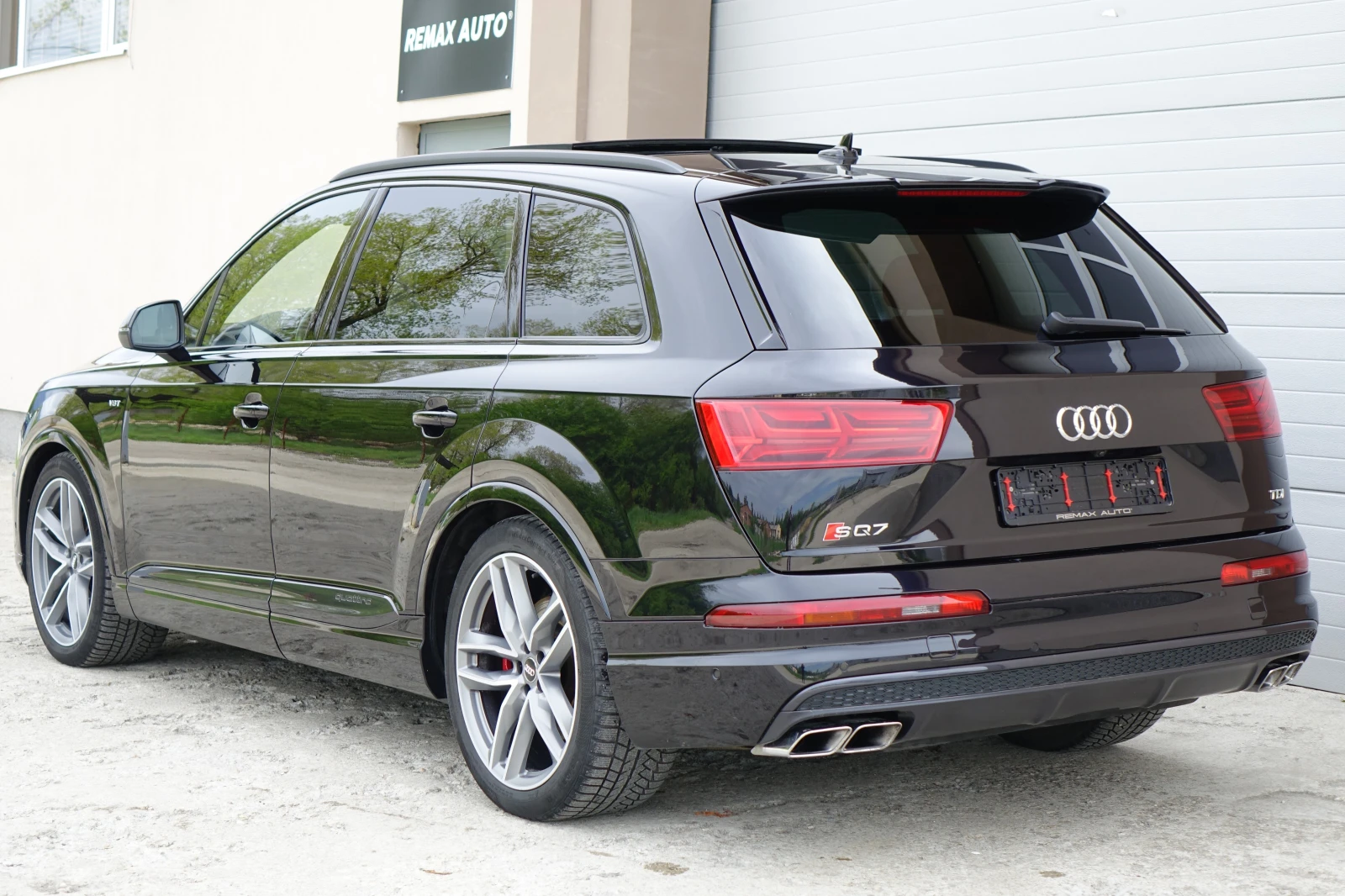 Audi SQ7 3XS-LINE* RS* LED LIGHTS* PANO* 360*  - изображение 7