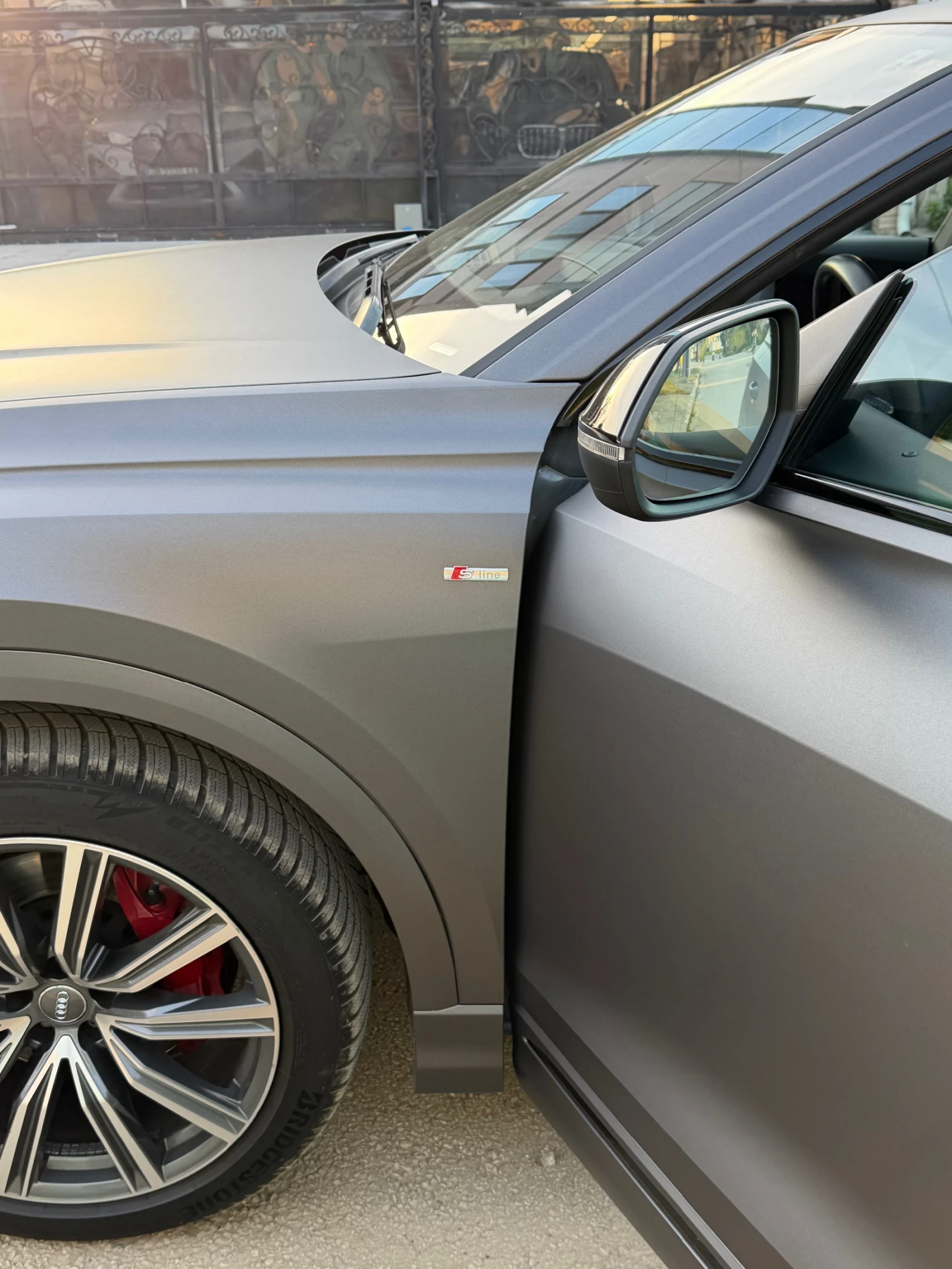 Audi Q8 S-line, снимка 2 - Автомобили и джипове - 54427544