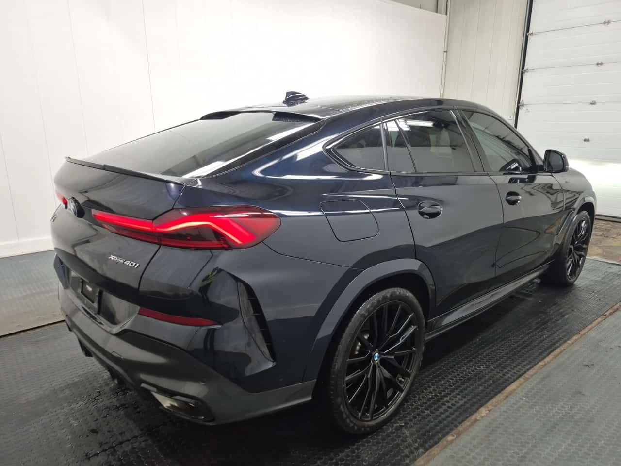BMW X6 XDRIVE40i| M SPORT| ЛАЗЕРИ| 360| SHADOW| PANO| HUD, снимка 3 - Автомобили и джипове - 54497193