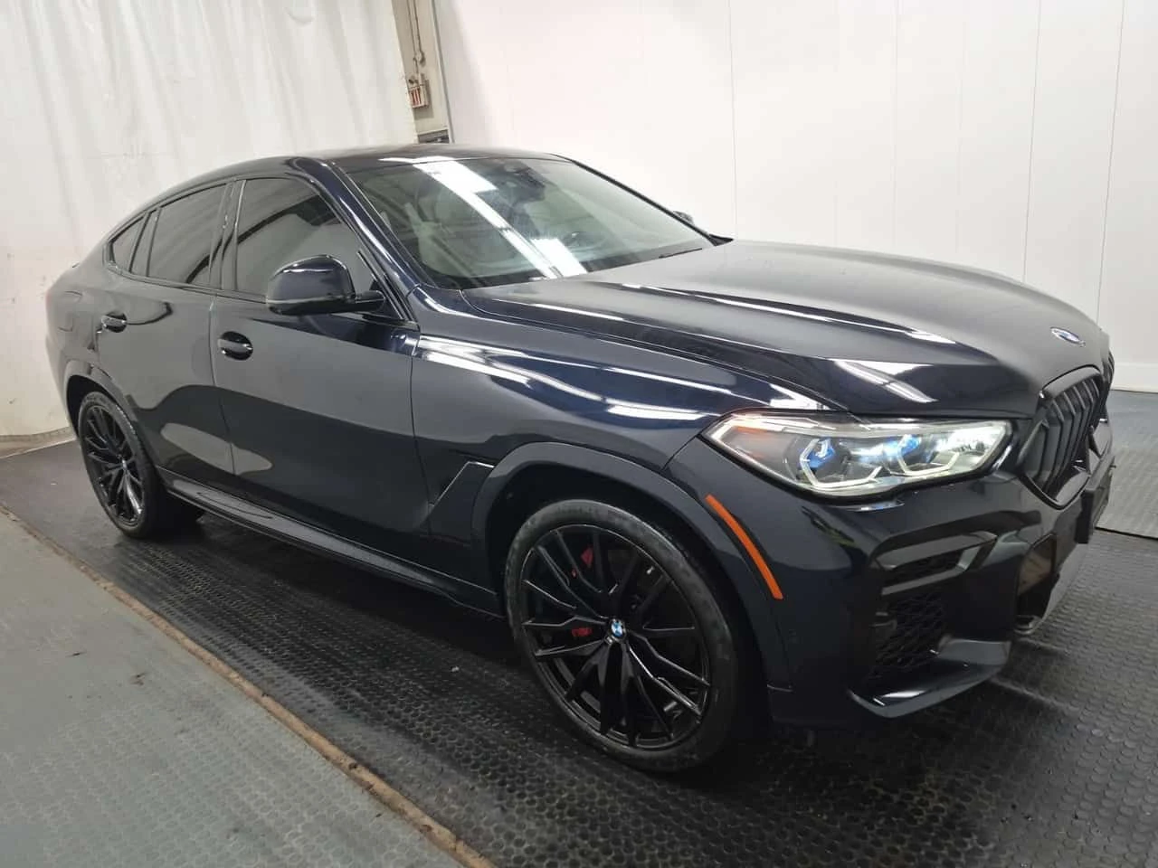BMW X6 XDRIVE40i| M SPORT| ЛАЗЕРИ| 360| SHADOW| PANO| HUD, снимка 2 - Автомобили и джипове - 54497193