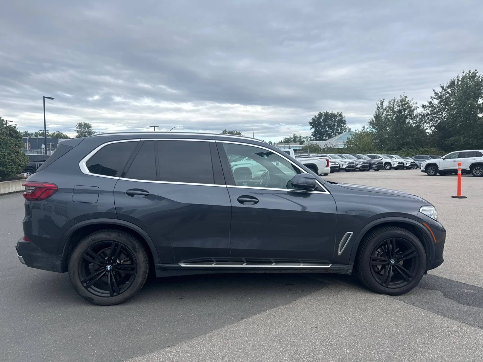 BMW X5 XDRIVE40I* HARMAN KARDON* HEAD-UP* ПОДГРЕВ* CARFAX, снимка 4 - Автомобили и джипове - 55461346