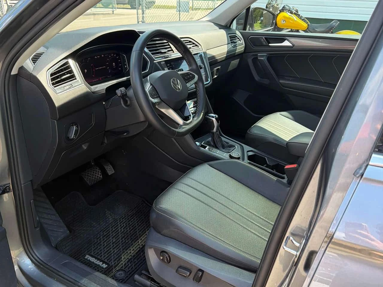 VW Tiguan * Comfortline * CARFAX * ОПЦИЯ ЗА ФИНАНСИРАНЕ, снимка 5 - Автомобили и джипове - 55647613