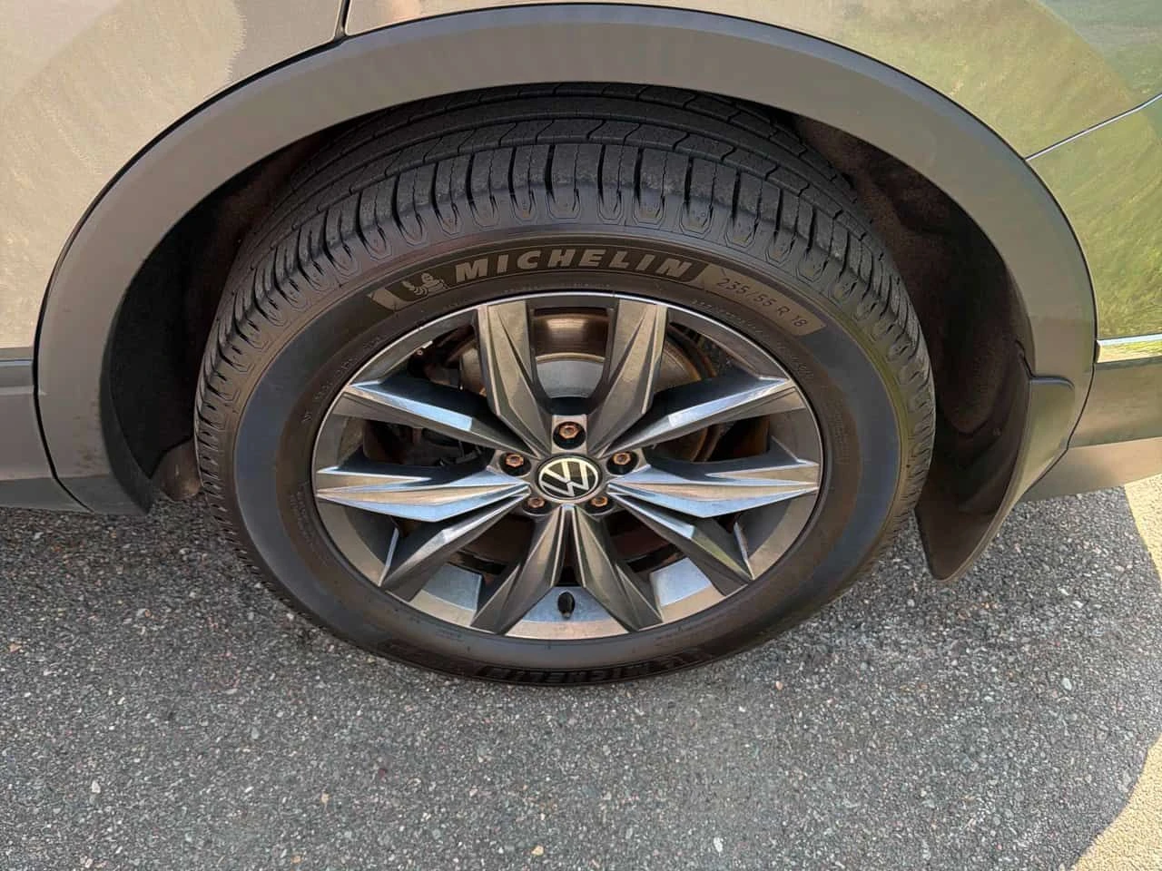 VW Tiguan * Comfortline * CARFAX * ОПЦИЯ ЗА ФИНАНСИРАНЕ, снимка 15 - Автомобили и джипове - 55647613
