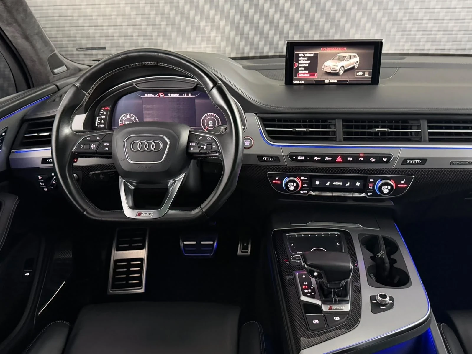 Audi SQ7 Audi Sq7 Ceramic 3xTv Panorama bang & Olufsen , снимка 10 - Автомобили и джипове - 56259685