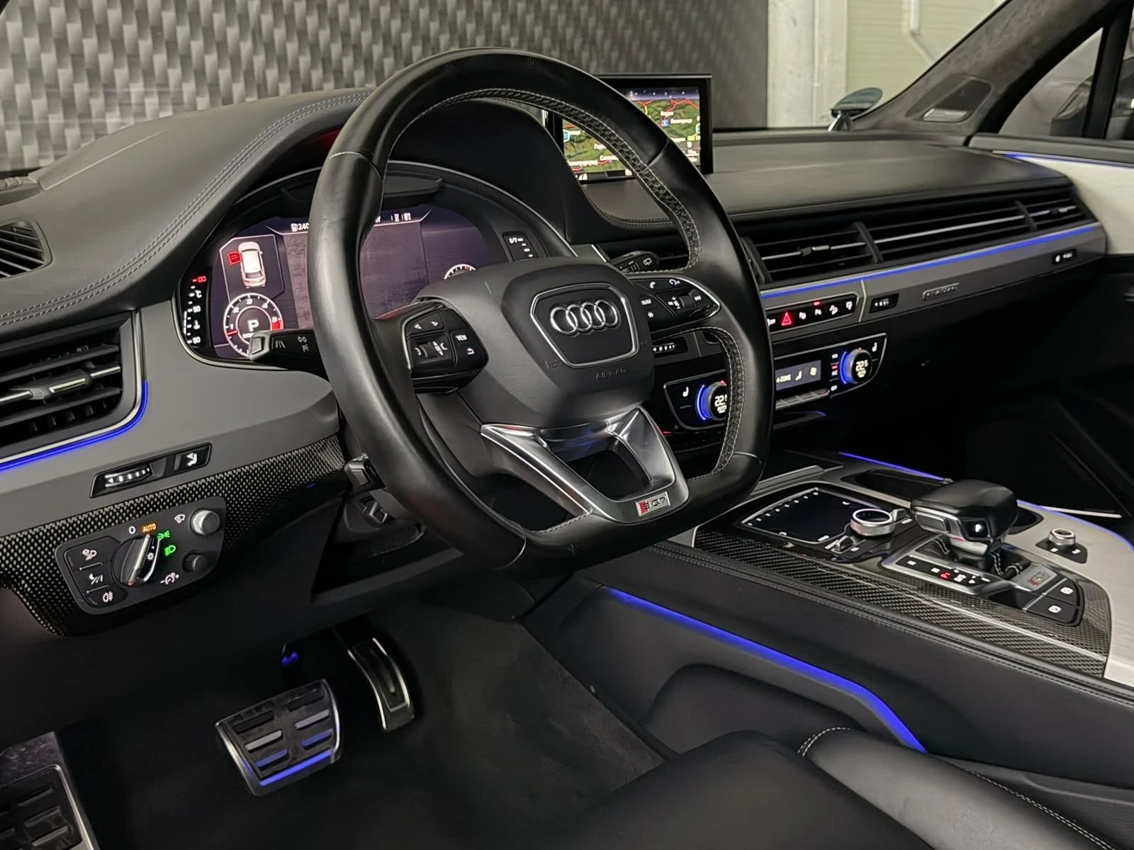 Audi SQ7 Audi Sq7 Ceramic 3xTv Panorama bang & Olufsen , снимка 9 - Автомобили и джипове - 56259685