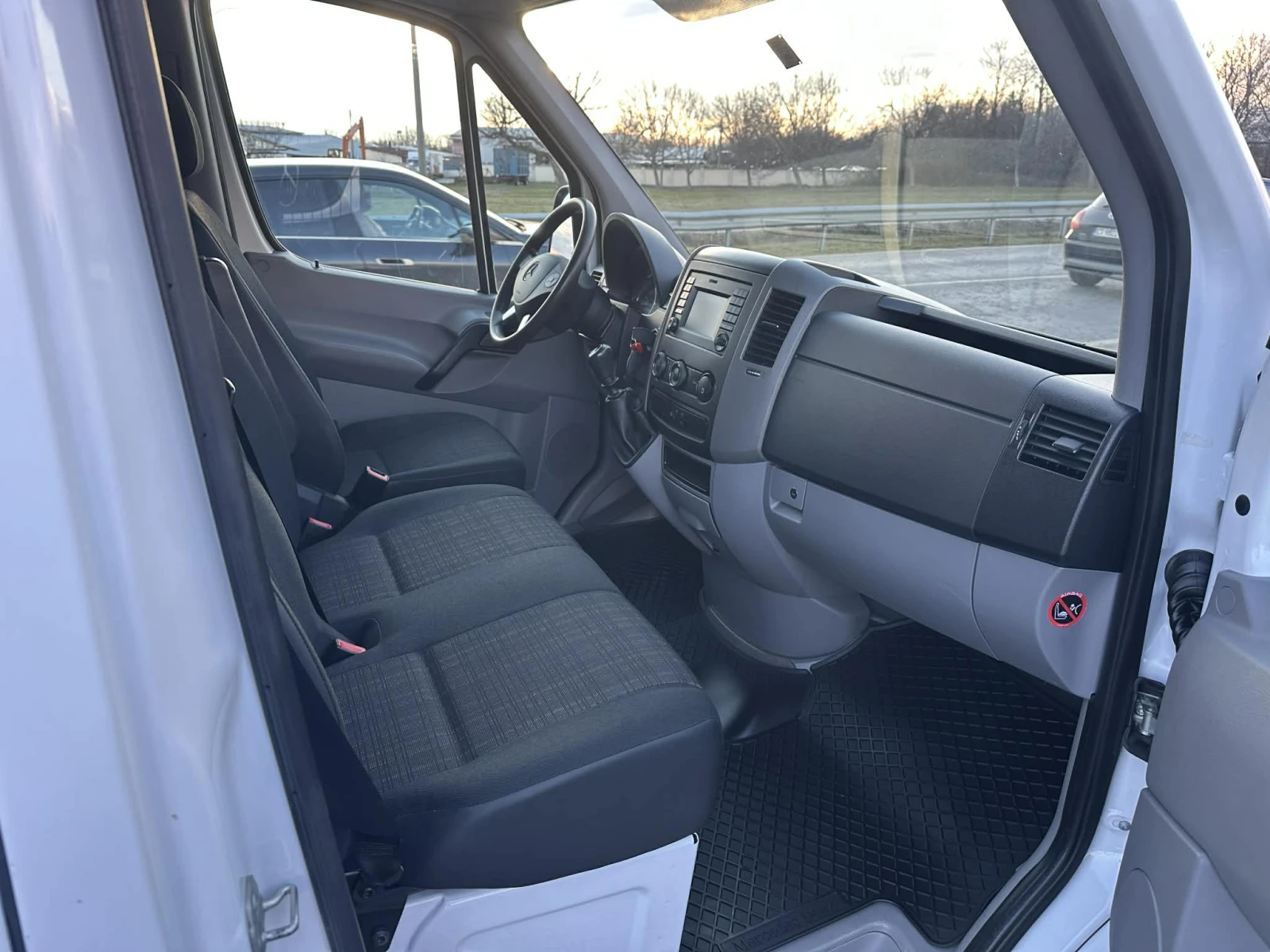 Mercedes-Benz Sprinter 313 CDI* NAVI* КЛИМА* НЕМСКИ* 135000км* Оригинал - изображение 10