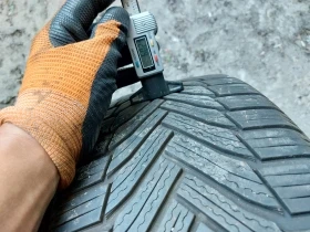 Гуми Зимни 225/50R17, снимка 4