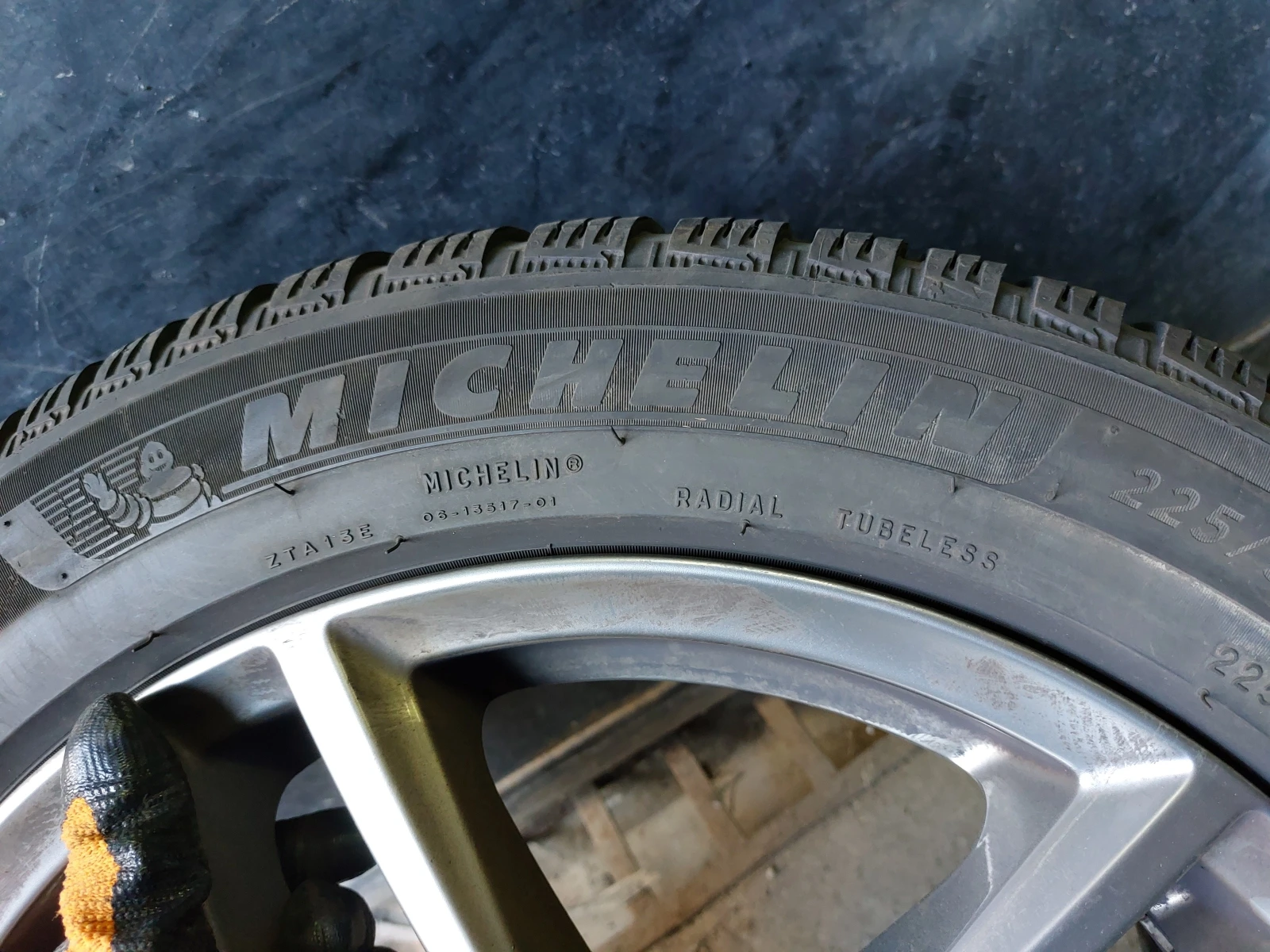 ���� 225/50R17 | Mobile.bg � ����������� 5