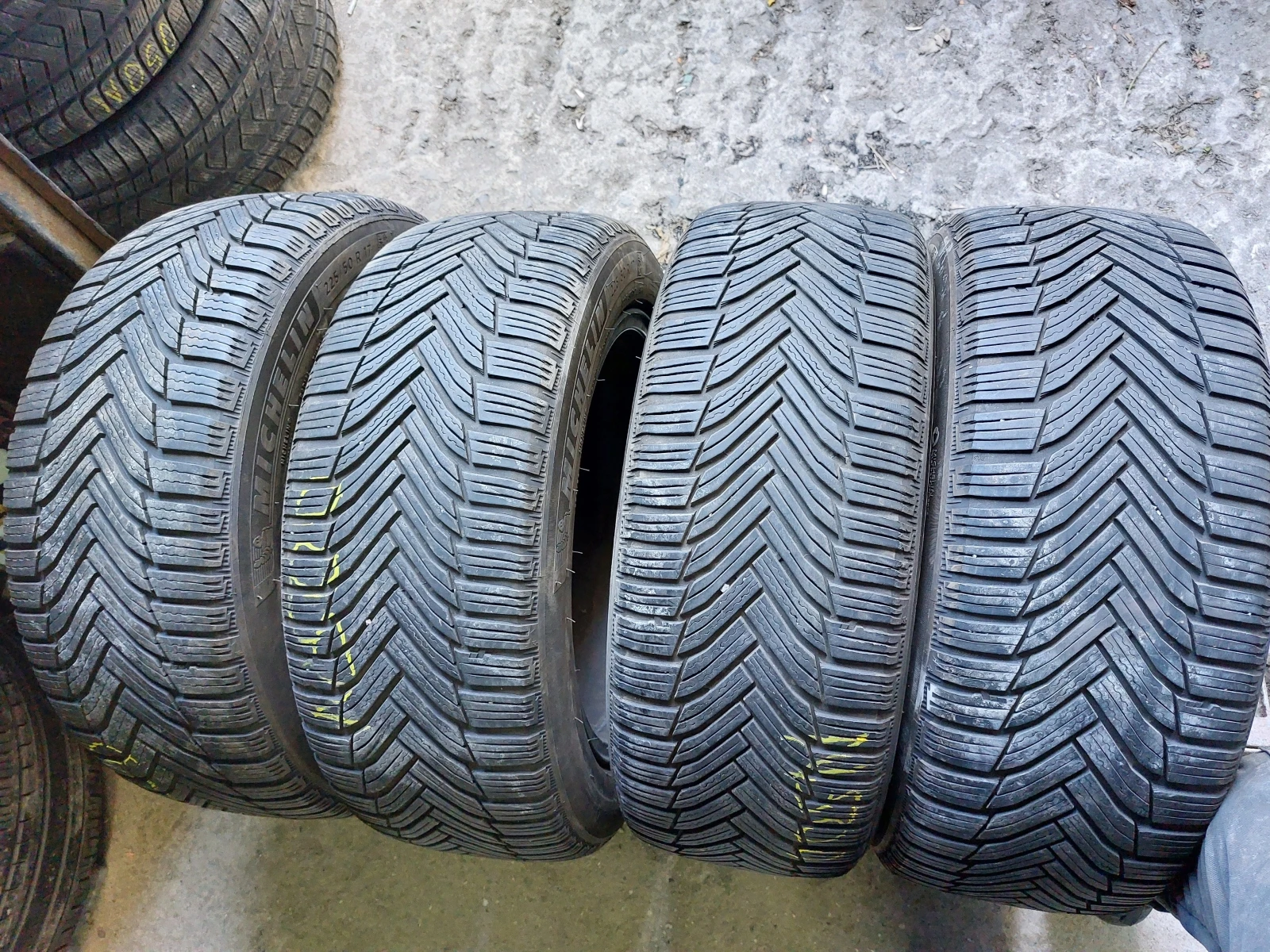 ���� 225/50R17 | Mobile.bg � ����������� 1