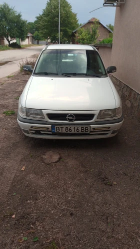 Opel Astra, снимка 1