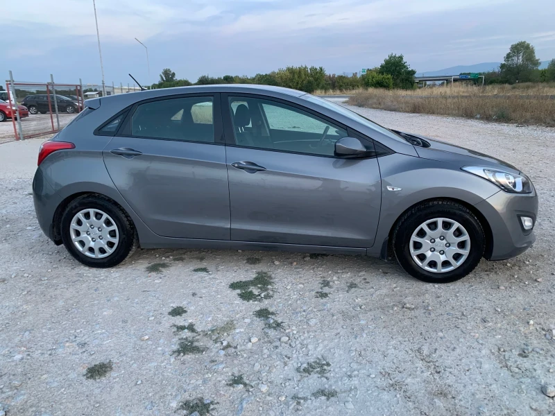 Hyundai I30 1.4 бензин, снимка 3 - Автомобили и джипове - 47060715