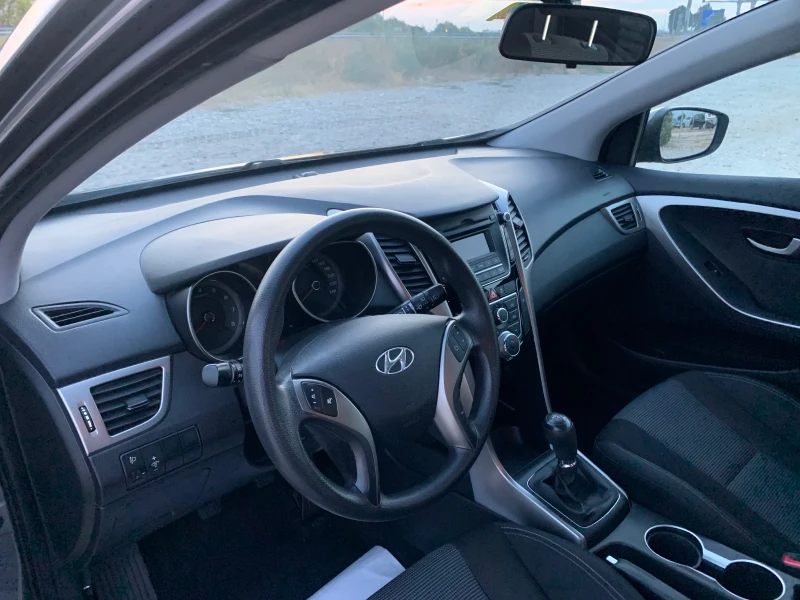 Hyundai I30 1.4 бензин, снимка 7 - Автомобили и джипове - 47060715