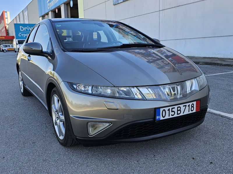 Honda Civic 1.8 Executive, Кожа, Xenon, Панорама , снимка 4 - Автомобили и джипове - 47441525