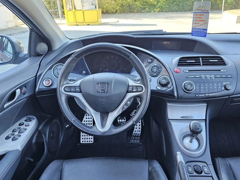 Honda Civic 1.8 Executive, Кожа, Xenon, Панорама , снимка 9 - Автомобили и джипове - 47441525