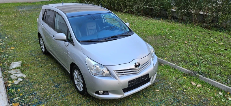 Toyota Verso 1.8, кожа, камера, кей лес, панорама, подгрев, снимка 1 - Автомобили и джипове - 48149350