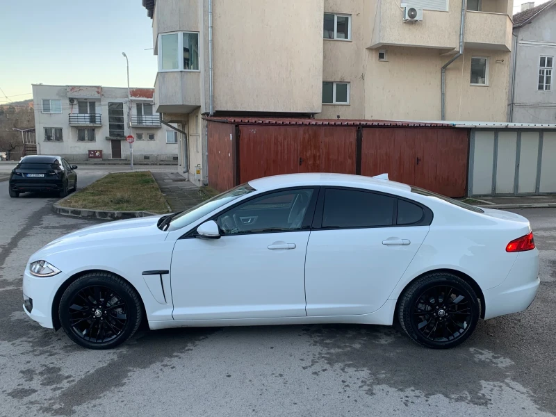 Jaguar Xf 2.2 Full, снимка 4 - Автомобили и джипове - 48825682