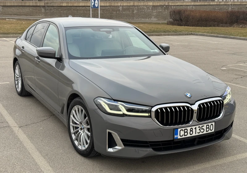 BMW 530 d* Laser* HK* Distr* Head-up* 360* Гаранция, снимка 1 - Автомобили и джипове - 49214792