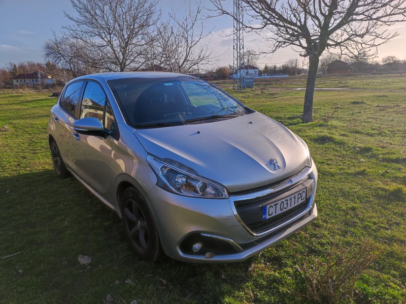 Peugeot 208 PureTech, снимка 2 - Автомобили и джипове - 49268524