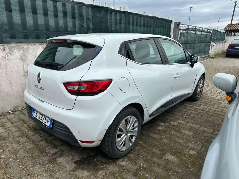 Renault Clio, снимка 3 - Автомобили и джипове - 49598269