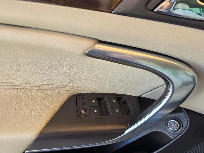 Opel Insignia 2.0CDTi/Авт./4x4/Лизинг/Швейцария, снимка 10 - Автомобили и джипове - 51909282