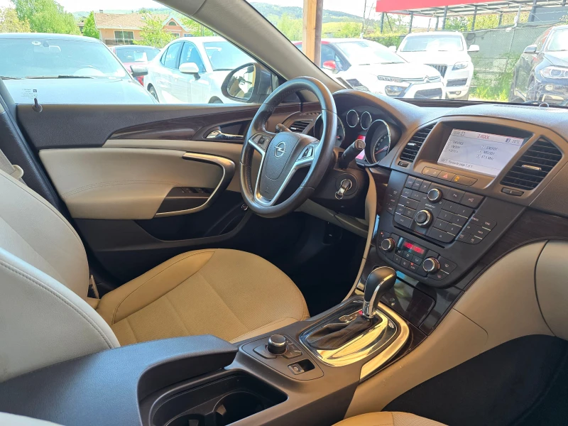 Opel Insignia 2.0CDTi/Авт./4x4/Лизинг/Швейцария, снимка 17 - Автомобили и джипове - 51909282