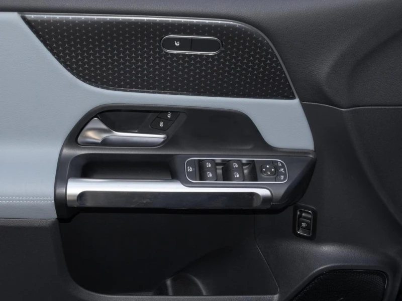 Mercedes-Benz EQB 300 AMG/4-MATIC/FACELIFT/NIGHT/LED/CAMERA/, снимка 5 - Автомобили и джипове - 51275263