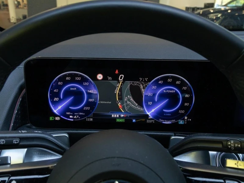 Mercedes-Benz EQB 300 AMG/4-MATIC/FACELIFT/NIGHT/LED/CAMERA/, снимка 7 - Автомобили и джипове - 51275263