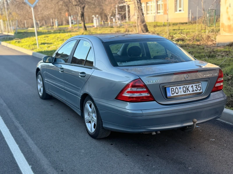 Mercedes-Benz C 180 Kompressor, снимка 3 - Автомобили и джипове - 52929141
