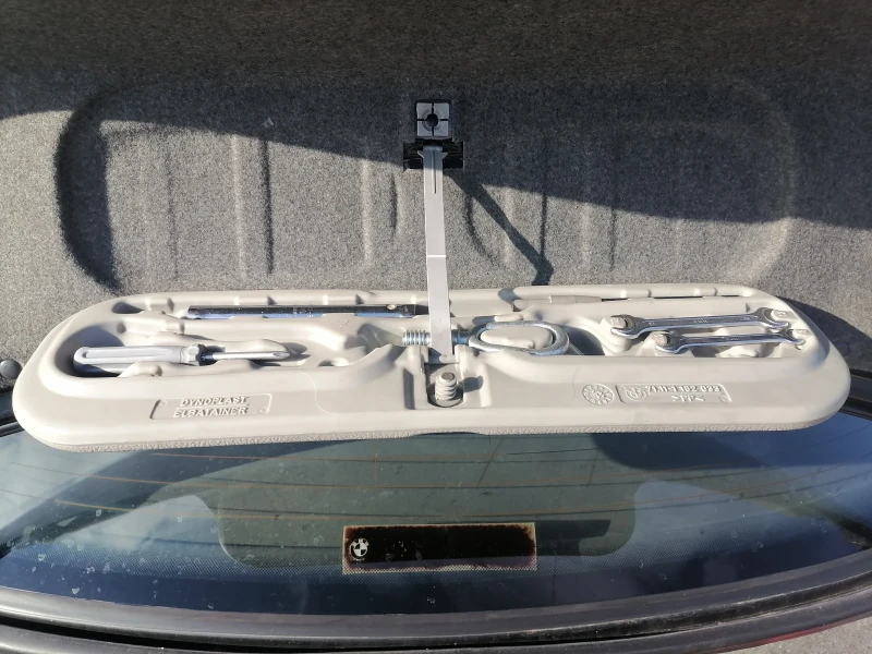 BMW 320, снимка 8 - Автомобили и джипове - 53359046