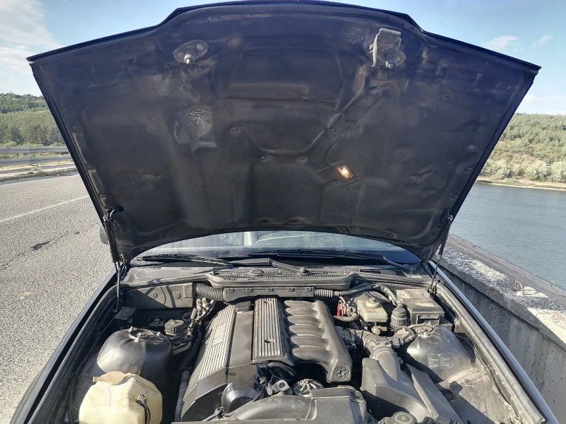 BMW 320, снимка 5 - Автомобили и джипове - 53359046