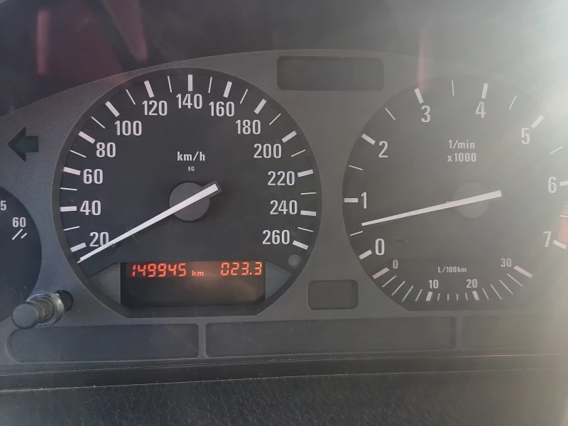 BMW 320, снимка 7 - Автомобили и джипове - 53359046