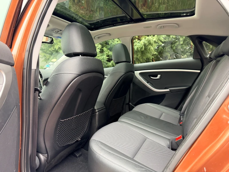 Hyundai I30 1.6crdi PREMIUM PANORAMA NAVI KEYLESS KAMERA KOJA, снимка 15 - Автомобили и джипове - 53370530