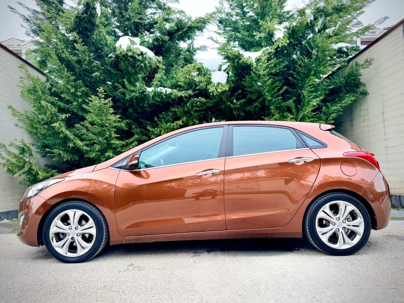 Hyundai I30 1.6crdi PREMIUM PANORAMA NAVI KEYLESS KAMERA KOJA, снимка 8 - Автомобили и джипове - 53370530