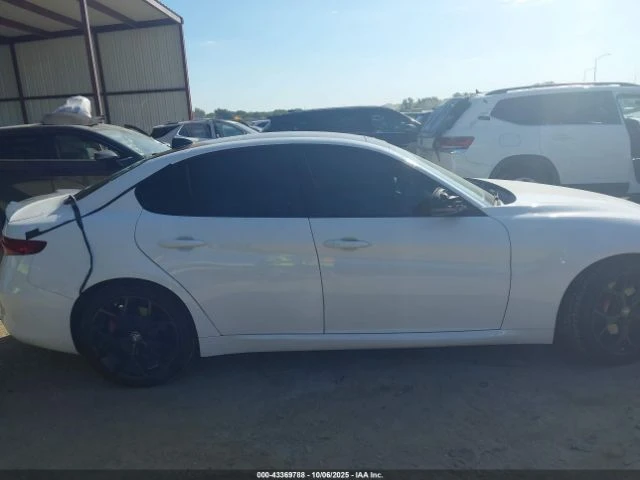 Alfa Romeo Giulia Ti 280кс * Възможност за Лизинг*  - изображение 7