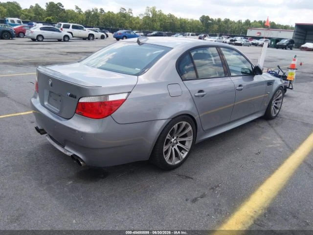 BMW M5 V10* ПОДГРЕВ* ОБДУХВАНЕ* ШИБИДАХ* HEAD-UP* , снимка 4 - Автомобили и джипове - 55642606