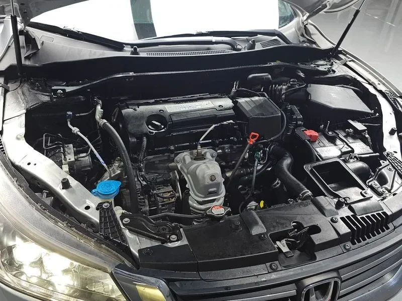 Honda Accord 2.4 9Th Gen , снимка 6 - Автомобили и джипове - 55796181