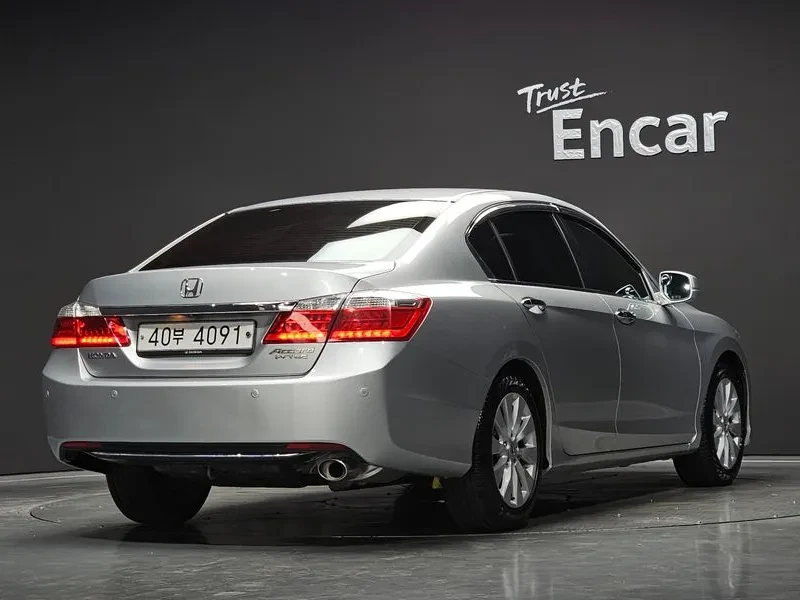 Honda Accord 2.4 9Th Gen , снимка 2 - Автомобили и джипове - 55796181